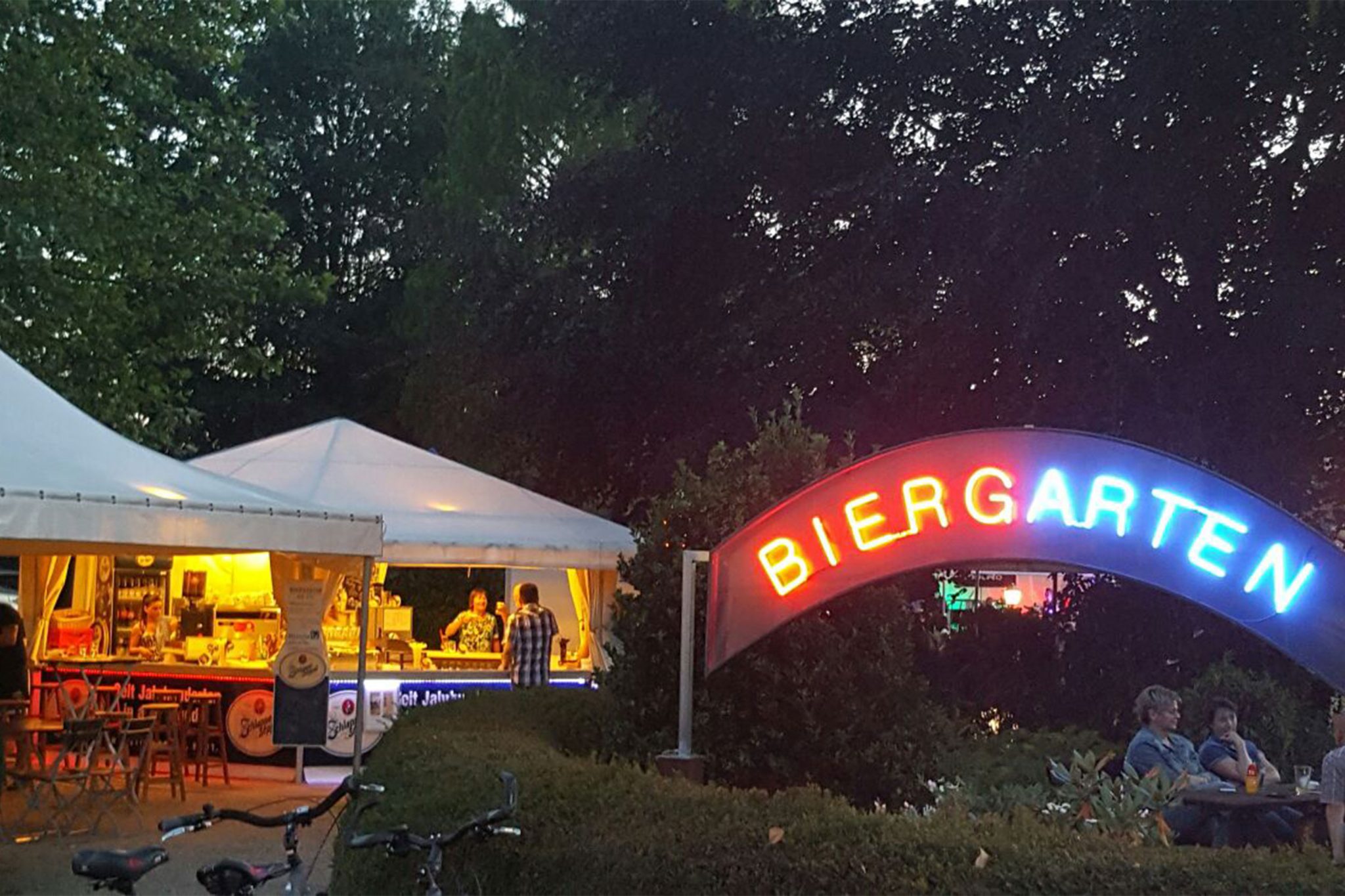 Location „der Biergarten“ Villa am See Location „der Biergarten“ Villa am See